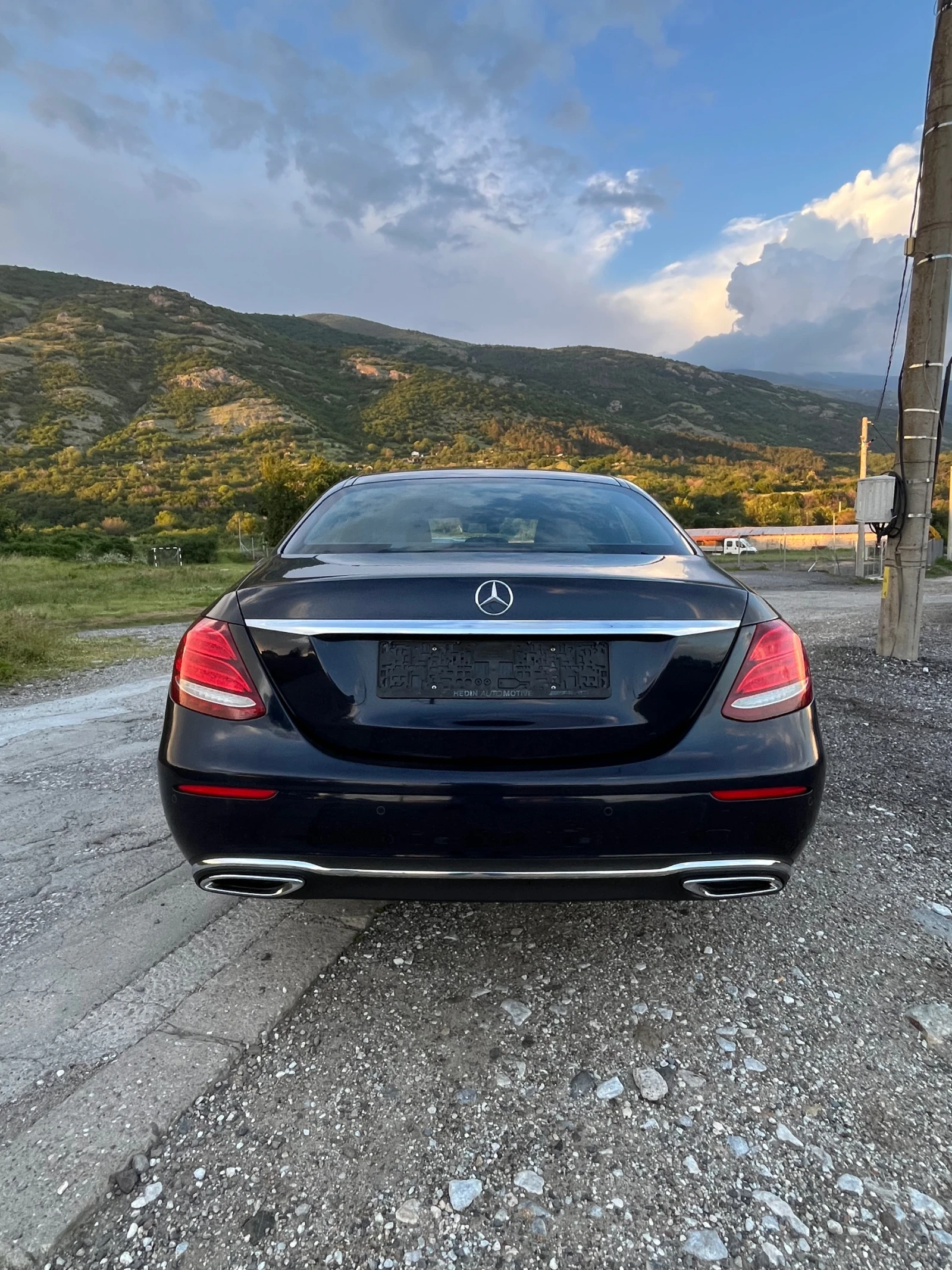 Mercedes-Benz E 220 ДИГИТАЛНО  ТАБЛО / ХЕД ЪП / АВАНГАРД / БЕЛГИЯ , снимка 5 - Автомобили и джипове - 54769404
