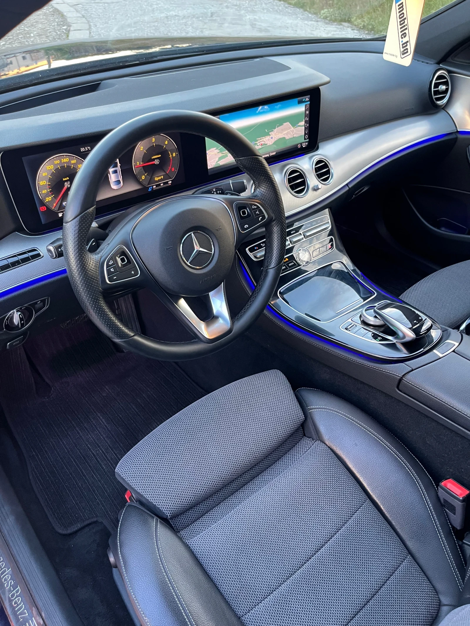 Mercedes-Benz E 220 ДИГИТАЛНО  ТАБЛО / ХЕД ЪП / АВАНГАРД / БЕЛГИЯ , снимка 8 - Автомобили и джипове - 54769404
