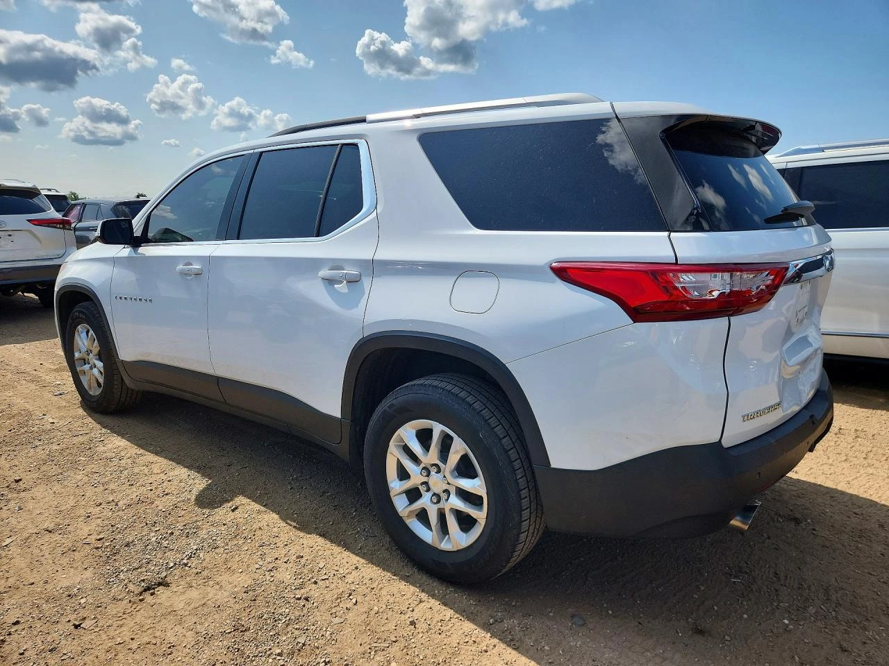 Chevrolet Traverse 3.6l Lt, снимка 2 - Автомобили и джипове - 56075902