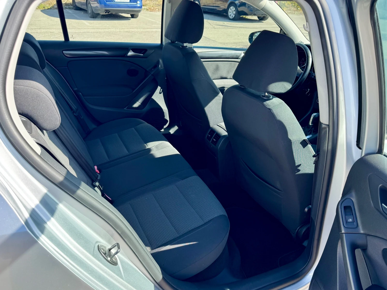 VW Golf 1.4-TSI , снимка 11 - Автомобили и джипове - 56640110