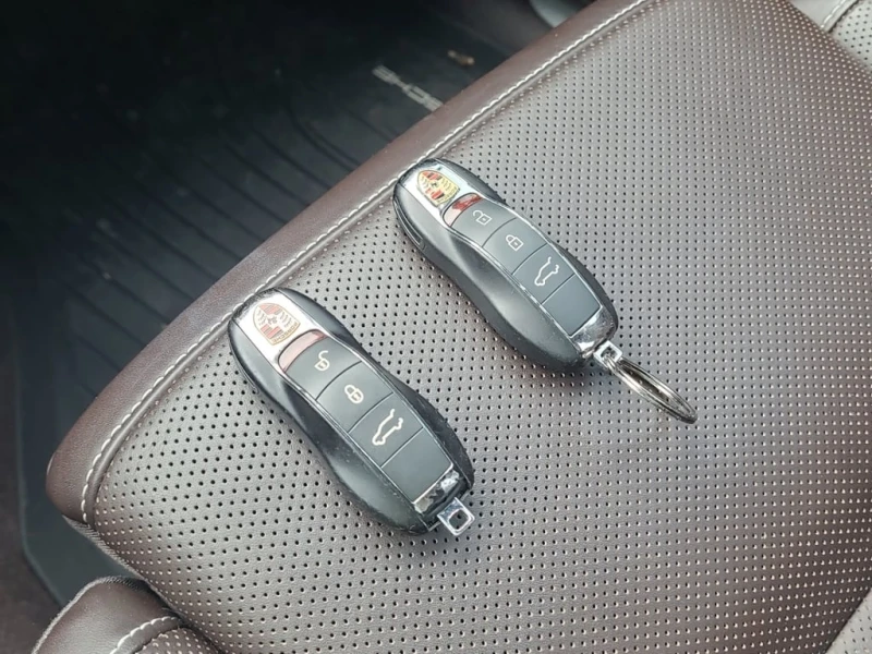 Porsche Macan * TURBO SPORT UTILITY * CARFAX * , снимка 11 - Автомобили и джипове - 52825131