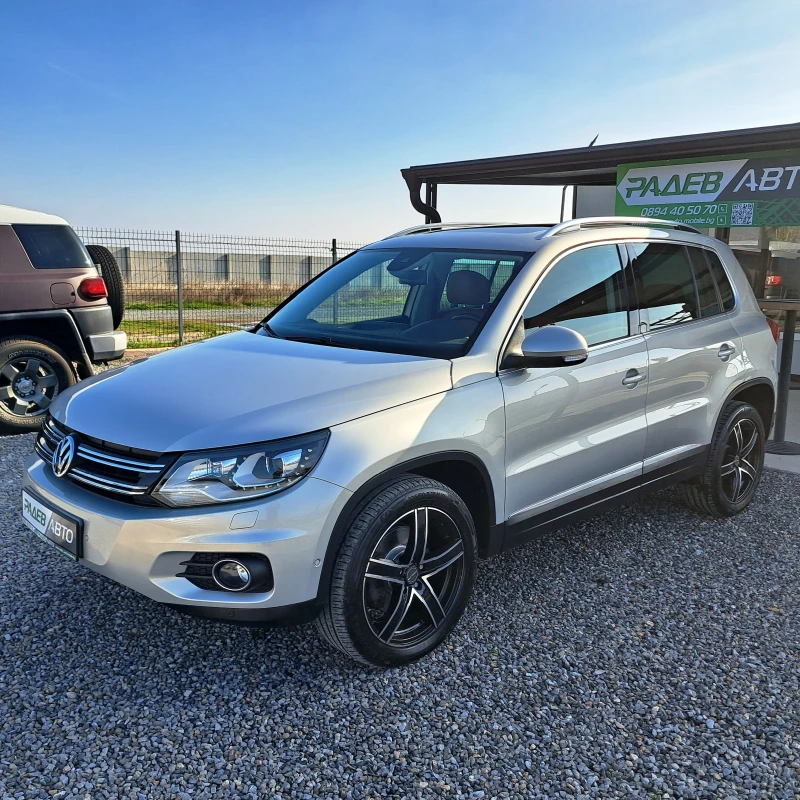 VW Tiguan 2.0TDI* Track&Style 4Motion* Exclusive* FULL&FULL*, снимка 2 - Автомобили и джипове - 52827551