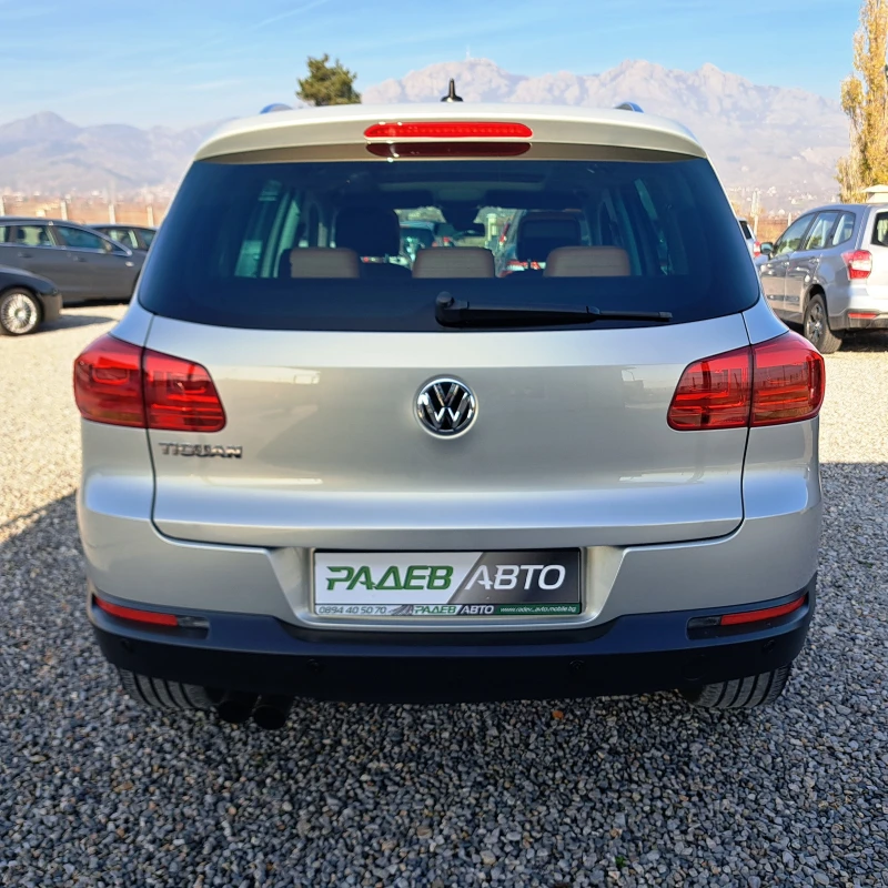 VW Tiguan 2.0TDI* Track&Style 4Motion* Exclusive* FULL&FULL*, снимка 8 - Автомобили и джипове - 52827551