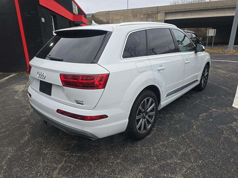 Audi Q7 * CARFAX* БЕЗ ПЪРВОНАЧАЛНА* , снимка 4 - Автомобили и джипове - 53203234