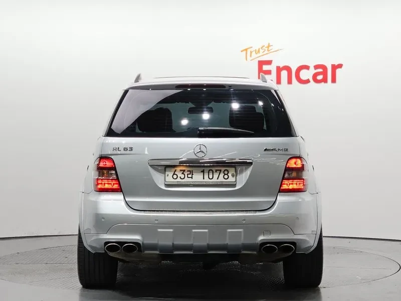 Mercedes-Benz ML 63 AMG, снимка 4 - Автомобили и джипове - 52875093