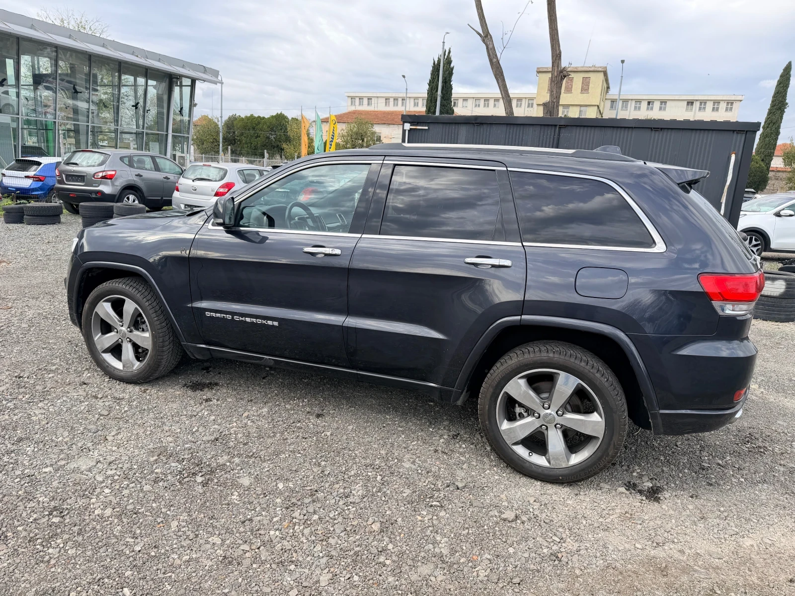 Jeep Grand cherokee 3.0 4x4 overland distronic, kamera | Mobile.bg   4