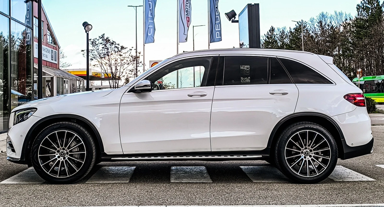 Mercedes-Benz GLC 220 CDI AMG LINE 9G 4-MATIC ГЕРМАНИЯ ПАНОРАМА ФУЛЛ - изображение 7