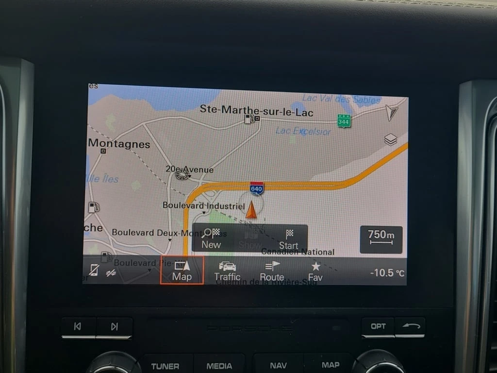 Porsche Macan * TURBO SPORT UTILITY * CARFAX *  - изображение 9