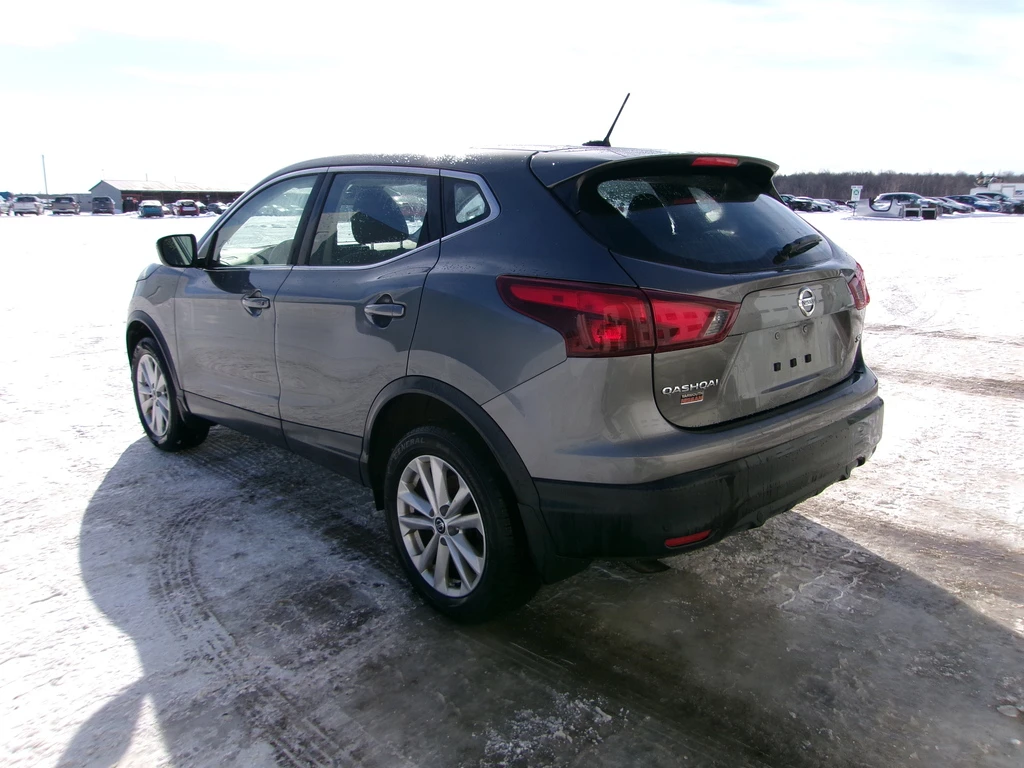 Nissan Qashqai FWD S CVT - изображение 5