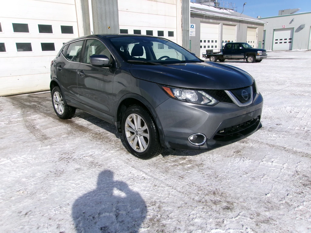 Nissan Qashqai FWD S CVT - изображение 3