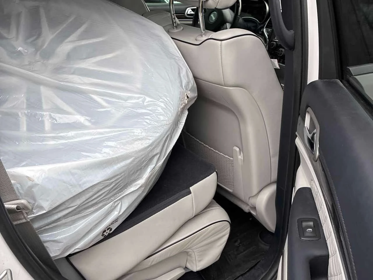 Jeep Grand cherokee * Summit * PANO* KEYLESS* ПОДГРЕВ* , снимка 15 - Автомобили и джипове - 53932229