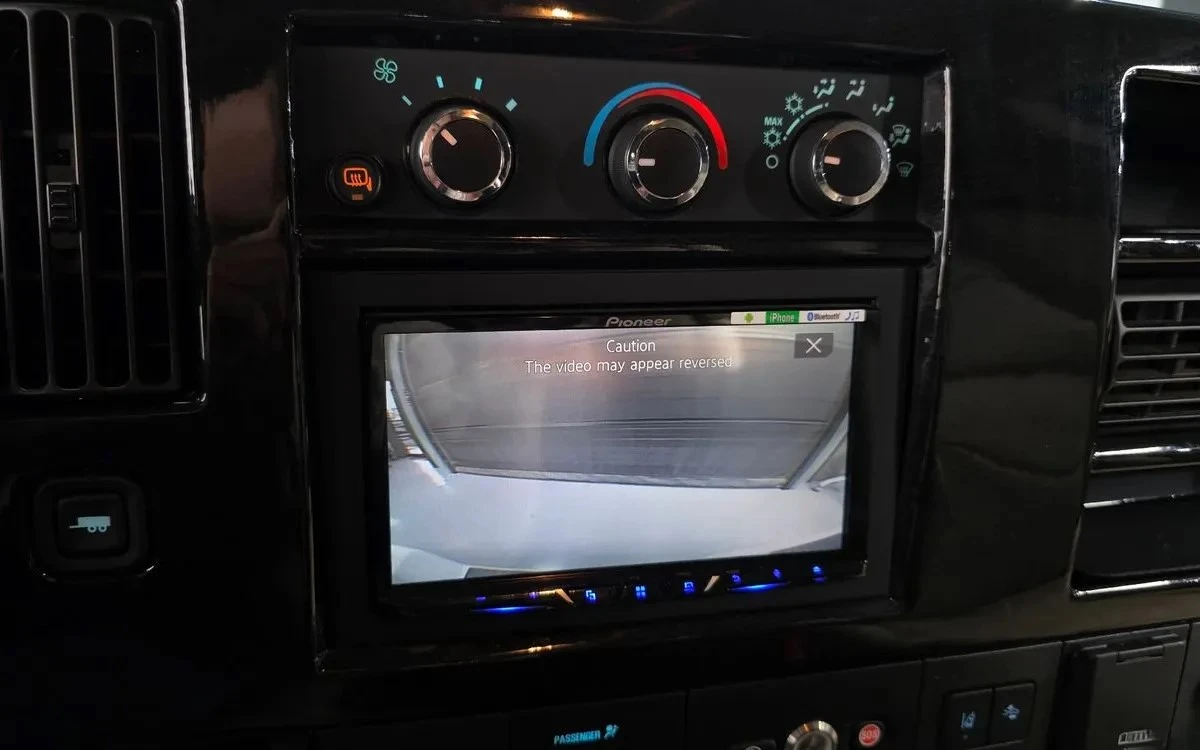Gmc Savana 6.0 Explorer TV/Масаж/ Подгрев/, снимка 12 - Автомобили и джипове - 54985511