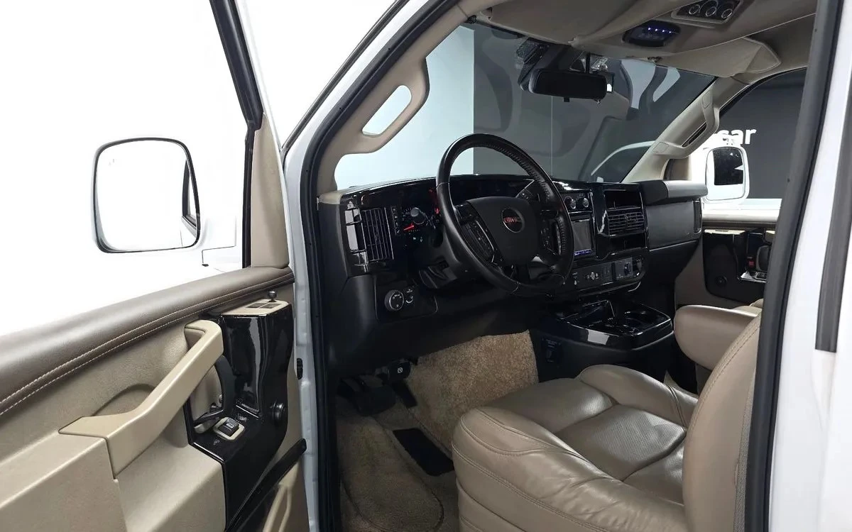 Gmc Savana 6.0 Explorer TV/Масаж/ Подгрев/, снимка 8 - Автомобили и джипове - 54985511