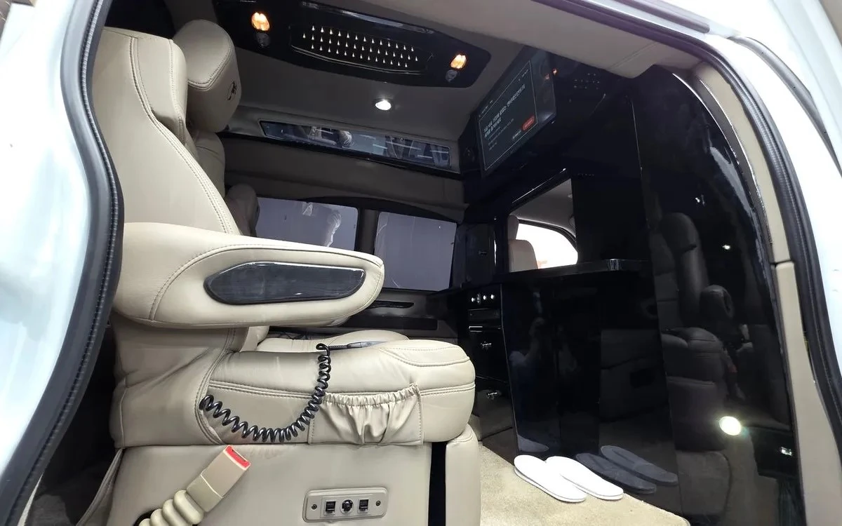 Gmc Savana 6.0 Explorer TV/Масаж/ Подгрев/, снимка 10 - Автомобили и джипове - 54985511