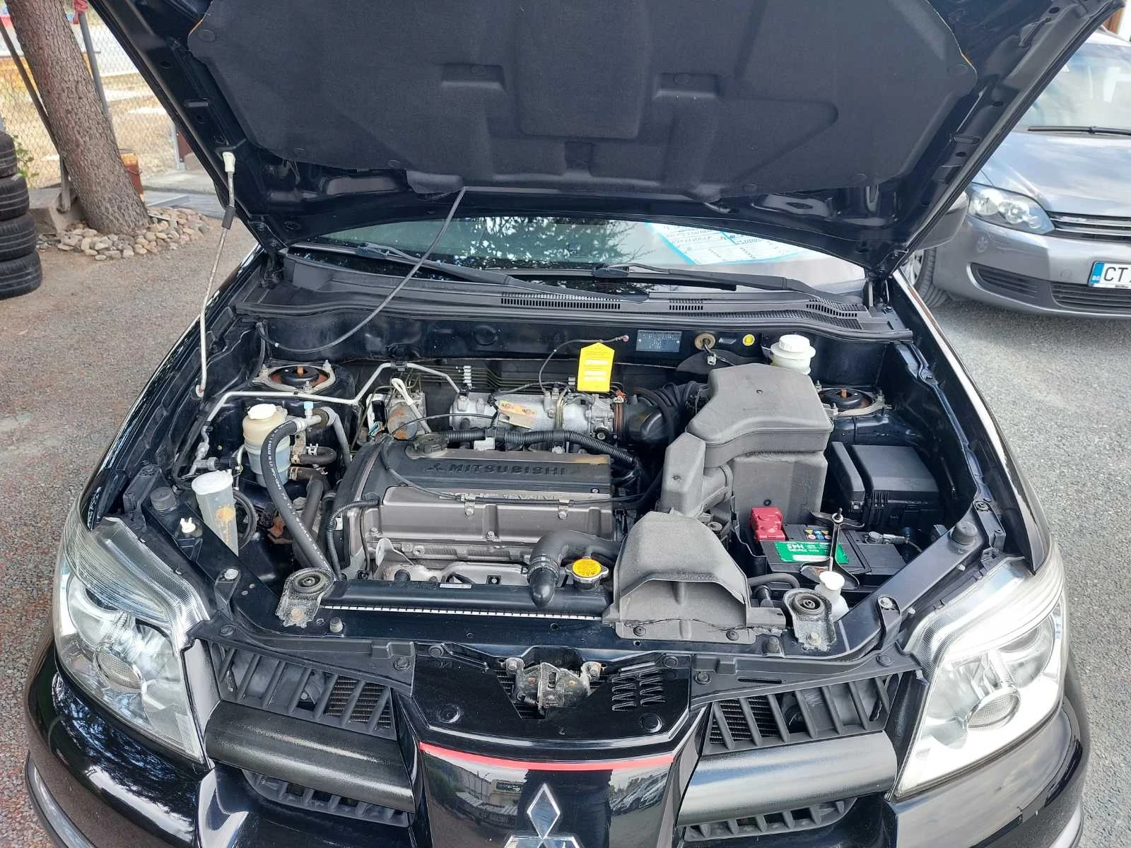 Mitsubishi Outlander 2.0i, 4x4, снимка 9 - Автомобили и джипове - 55222804
