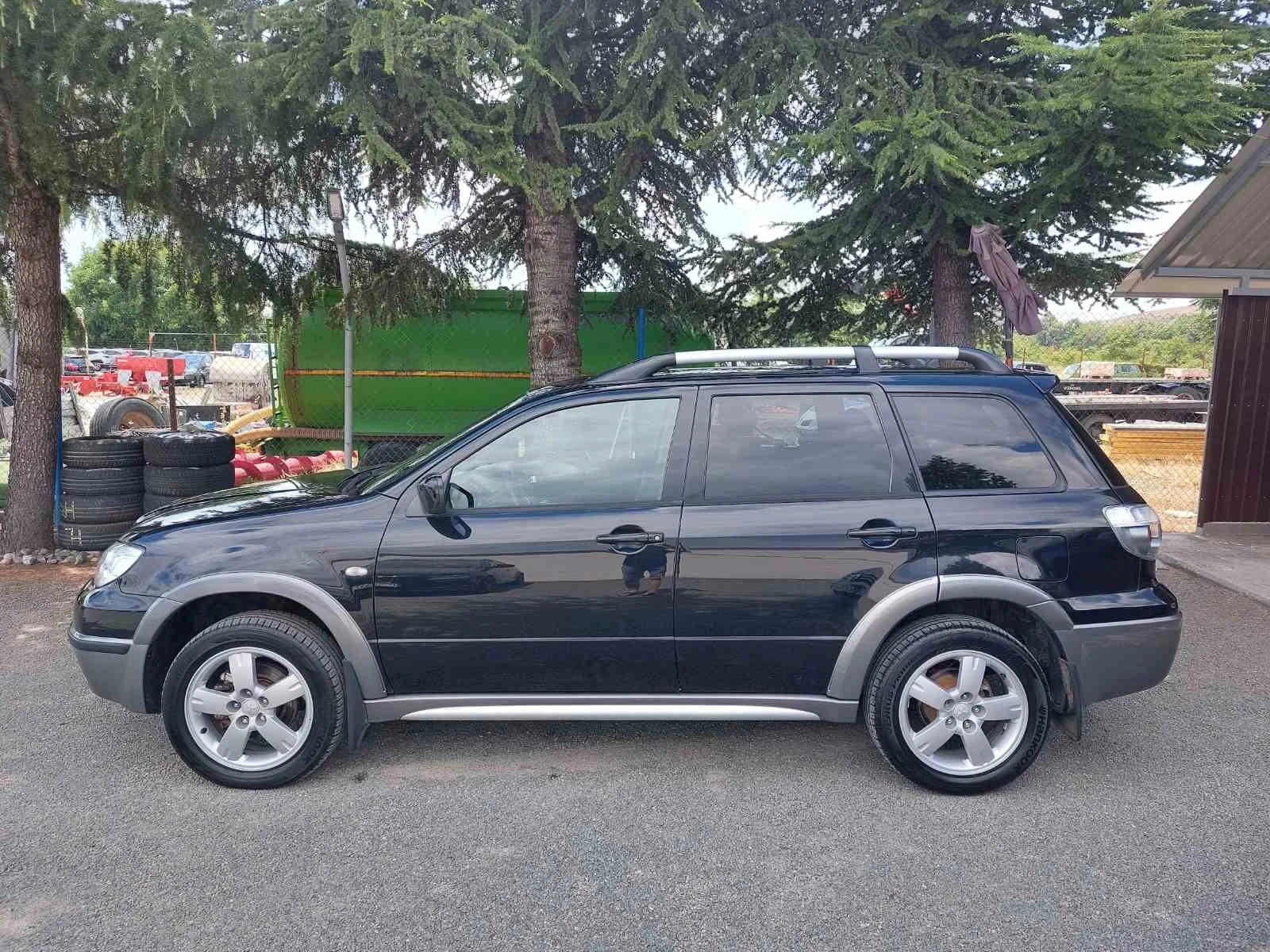 Mitsubishi Outlander 2.0i, 4x4, снимка 8 - Автомобили и джипове - 55222804