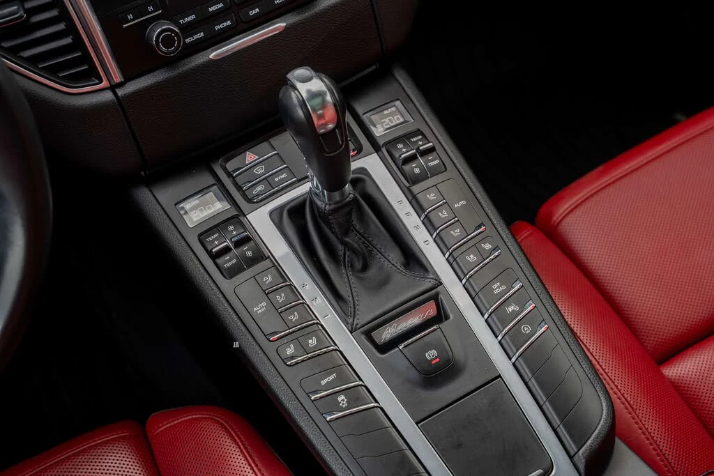 Porsche Macan 2.0T* BOSE* DISTRONIC* ПАНОРАМА* ОБДУХВАНЕ* КАМЕРА, снимка 14 - Автомобили и джипове - 55264291
