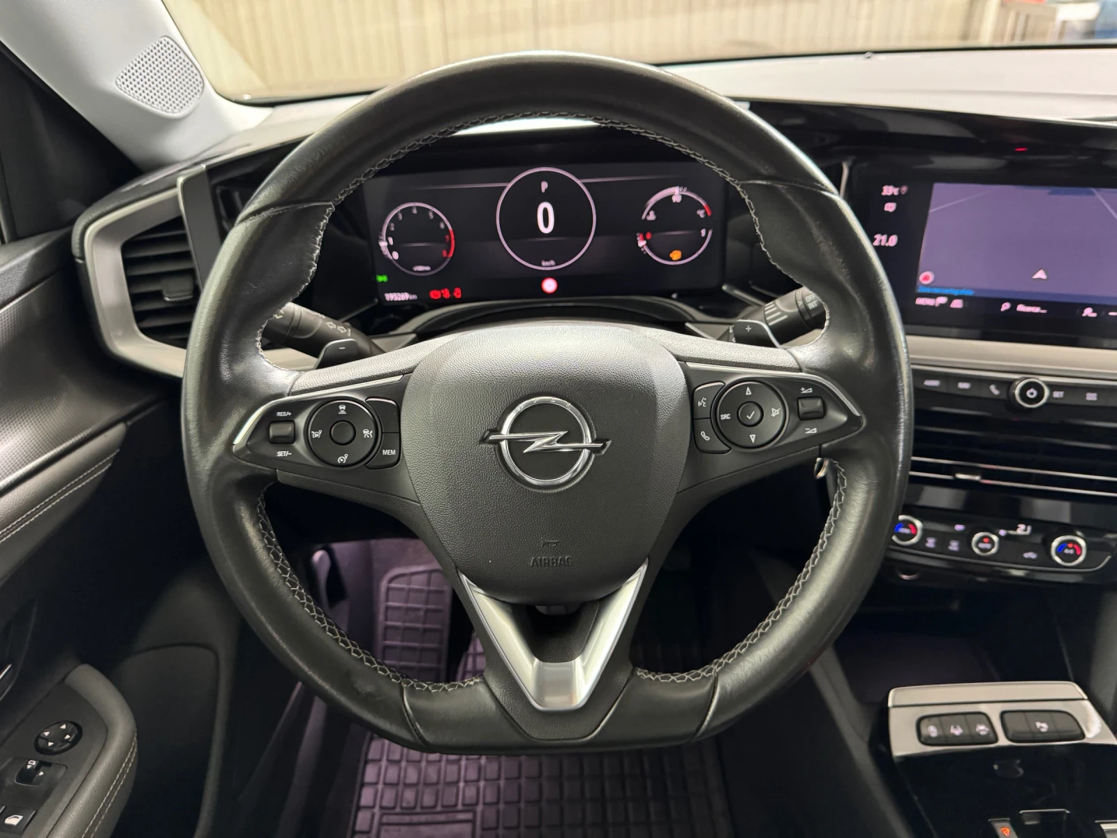 Opel Mokka 1.2 i ULTIMATE | EAT8 | DIGITAL* ACC* LANE* CAMERA, снимка 8 - Автомобили и джипове - 55656503