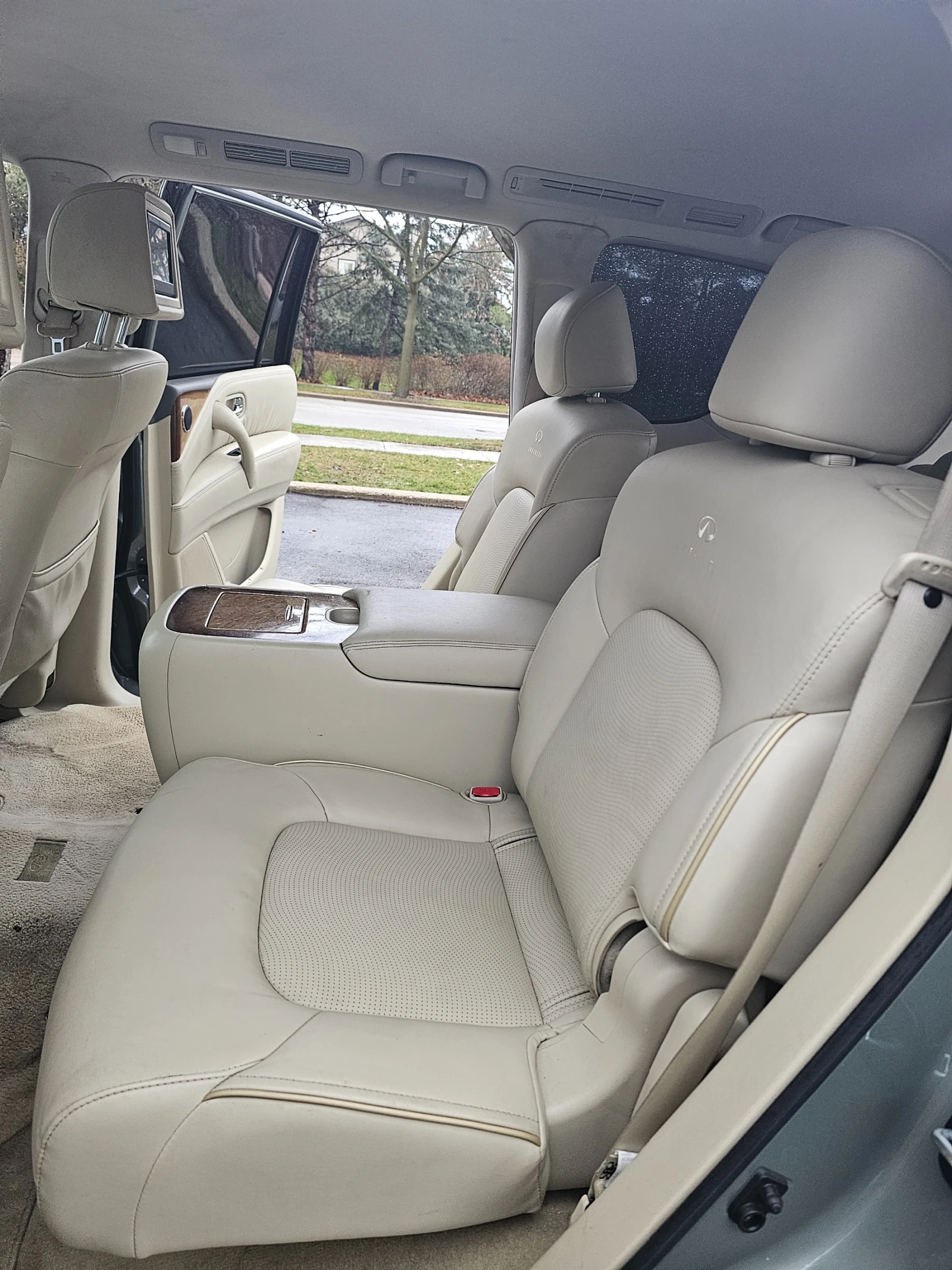 Infiniti QX56, снимка 9 - Автомобили и джипове - 55706779