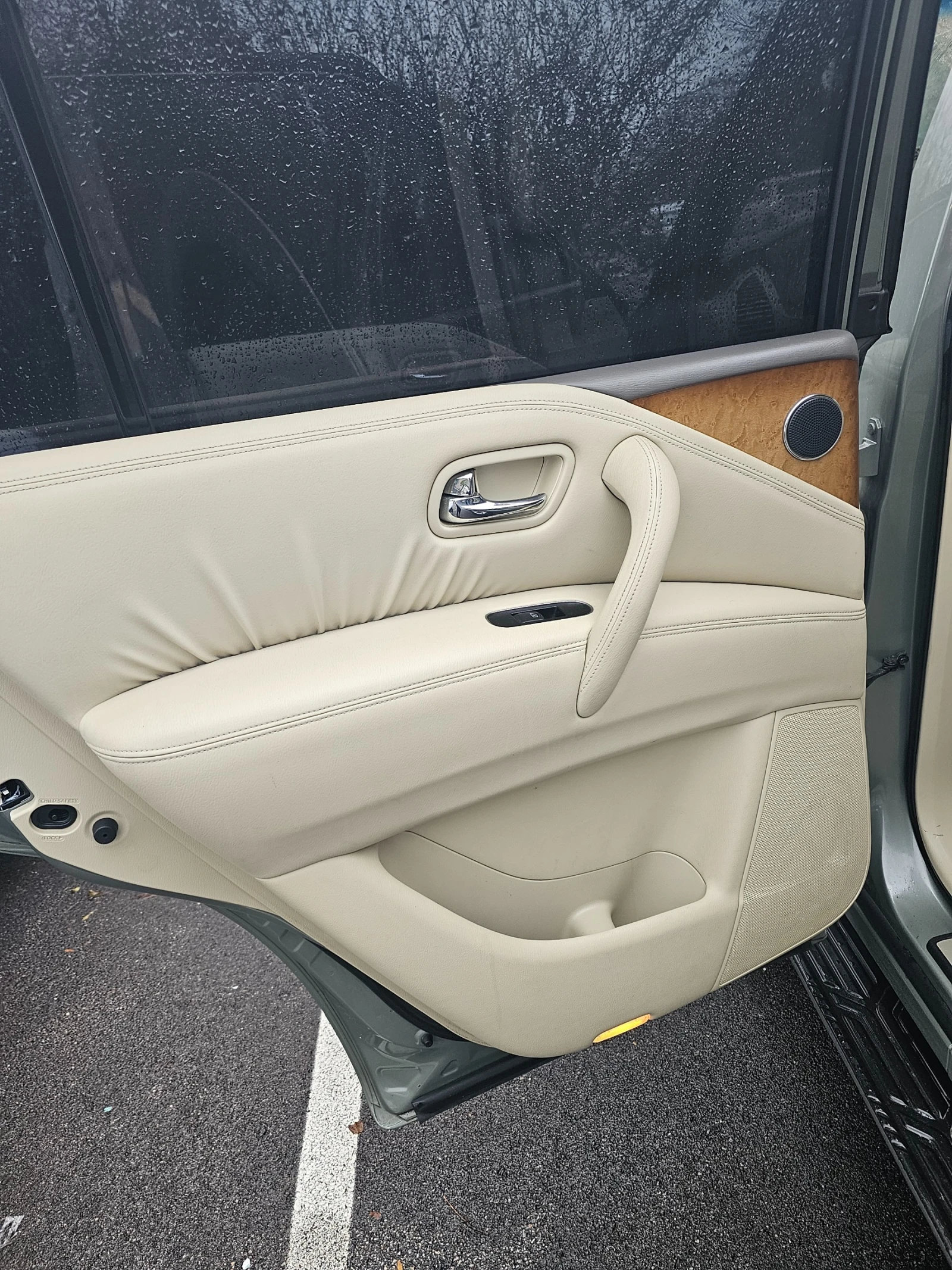 Infiniti QX56, снимка 12 - Автомобили и джипове - 55706779