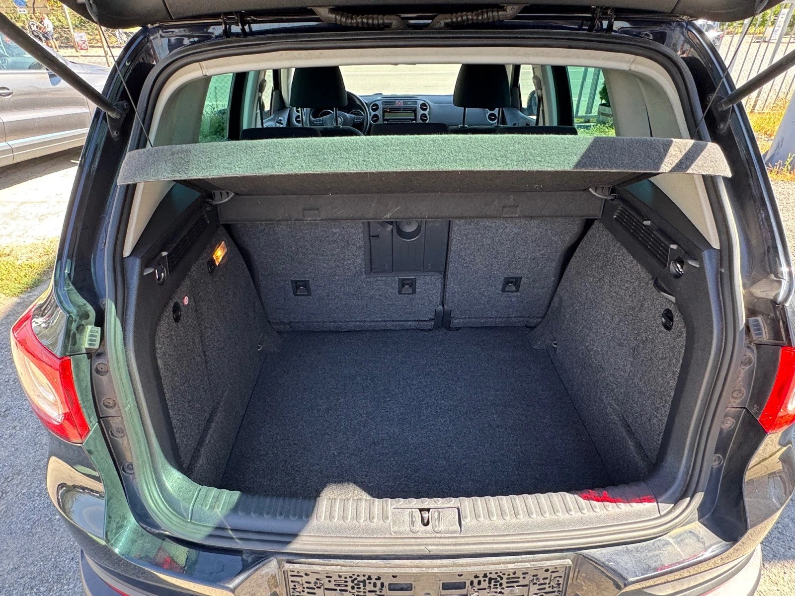 VW Tiguan DSG 4 MOTION, снимка 11 - Автомобили и джипове - 55897617