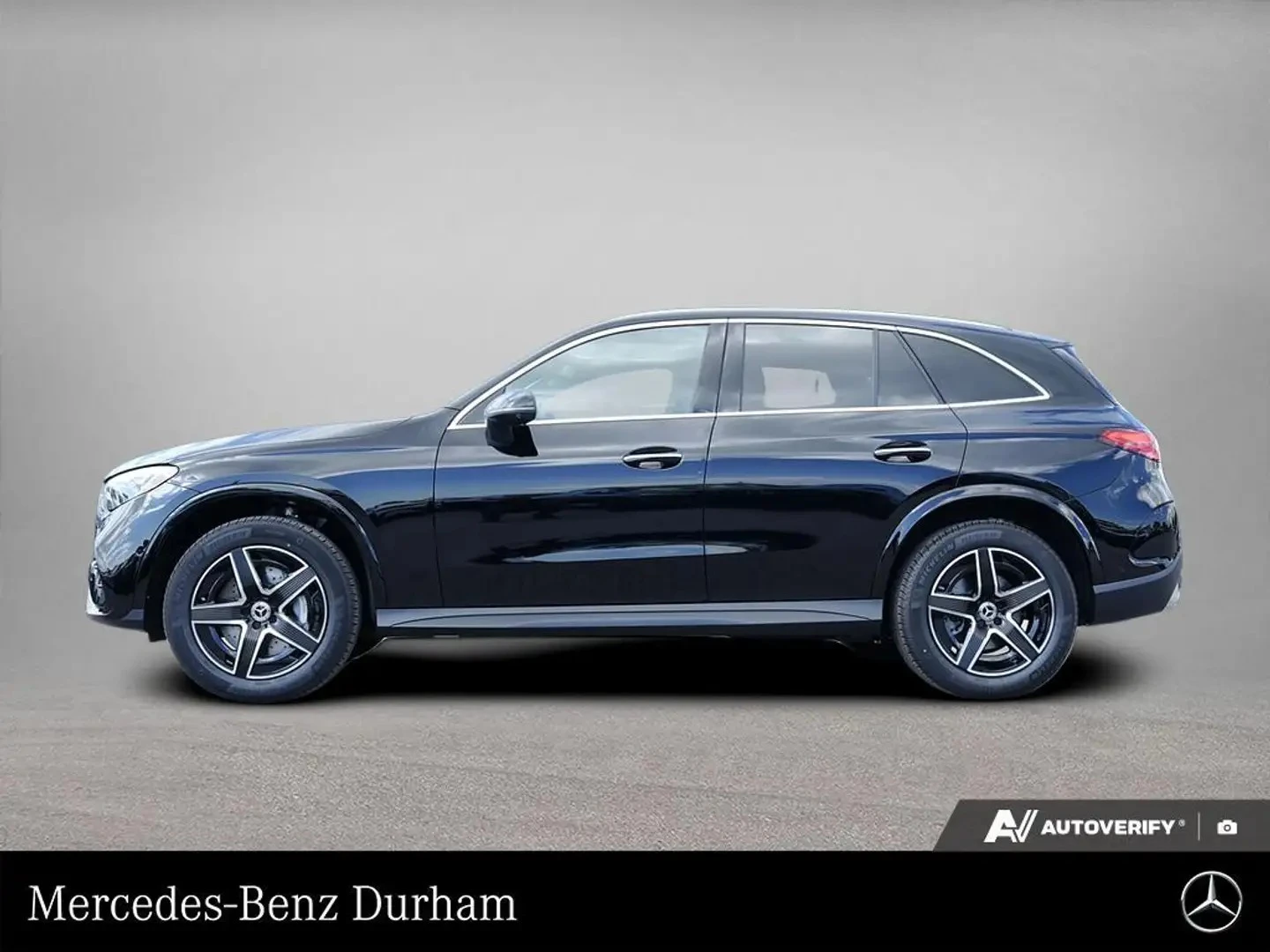 Mercedes-Benz GLC 300 4MATIC AMG PKG ЦЕНА ДО БЪЛГАРИЯ АВТОКРЕДИТ, снимка 3 - Автомобили и джипове - 55903261