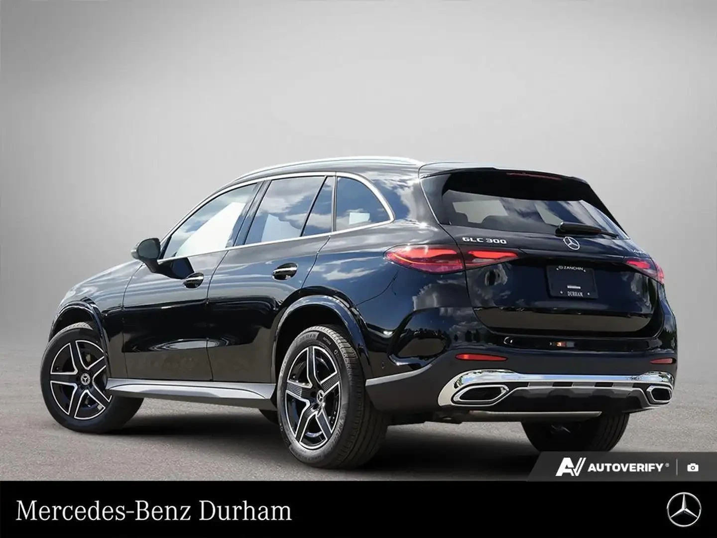 Mercedes-Benz GLC 300 4MATIC AMG PKG ЦЕНА ДО БЪЛГАРИЯ АВТОКРЕДИТ, снимка 4 - Автомобили и джипове - 55903261