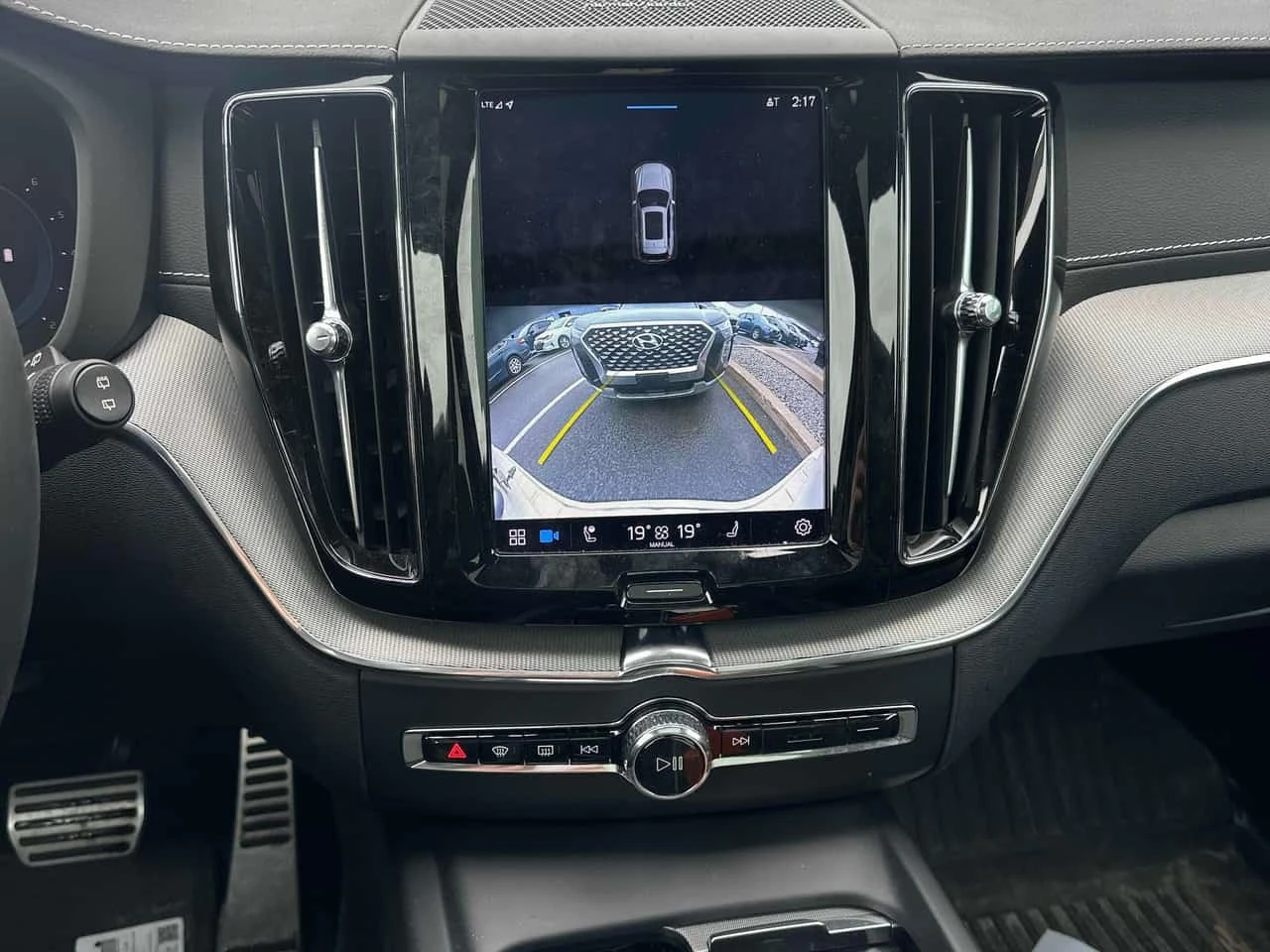 Volvo XC60 * R Design * CARFAX * ����� �� ����������� | Mobile.bg � ����������� 9
