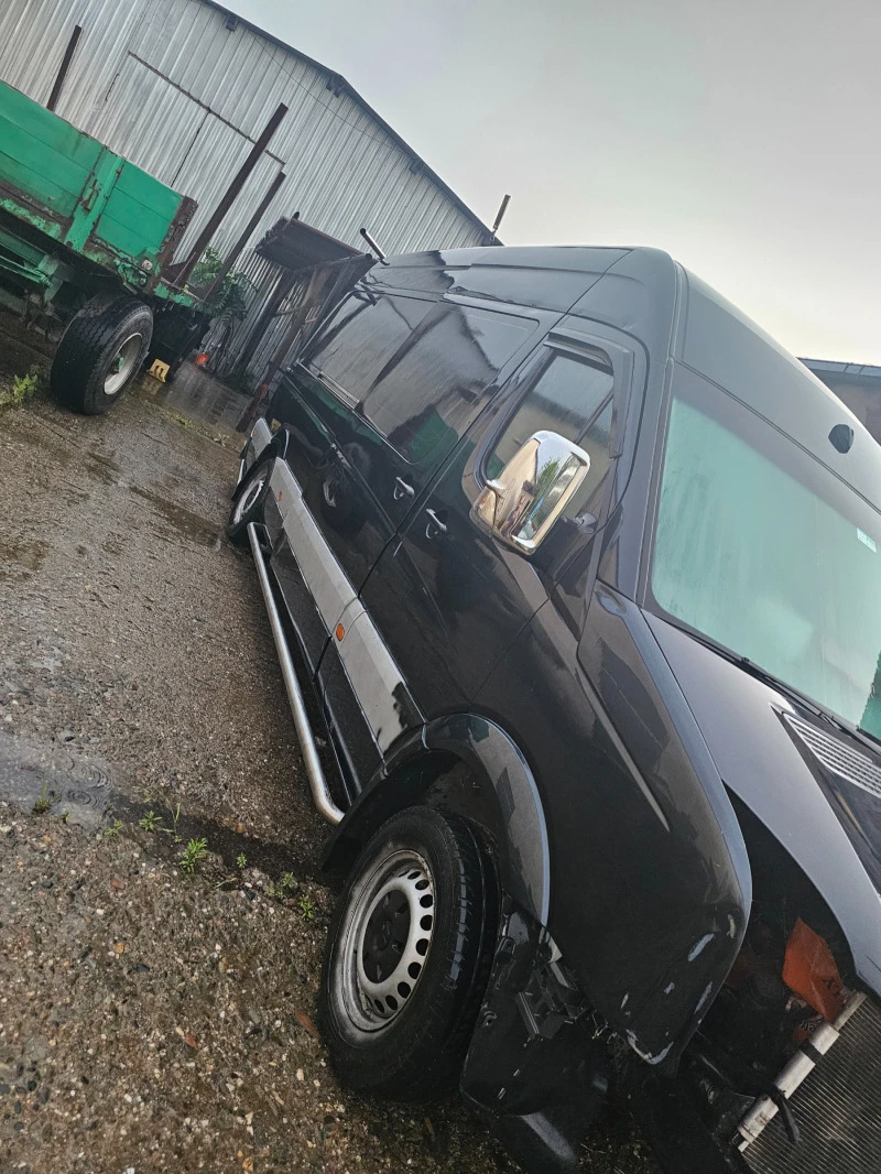 VW Crafter Макси, снимка 16 - Бусове и автобуси - 46131049