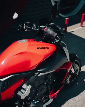 Ducati Diavel V4 | Mobile.bg    3