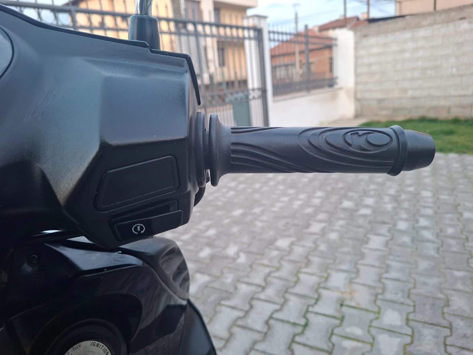 Kymco People One 125 - изображение 9