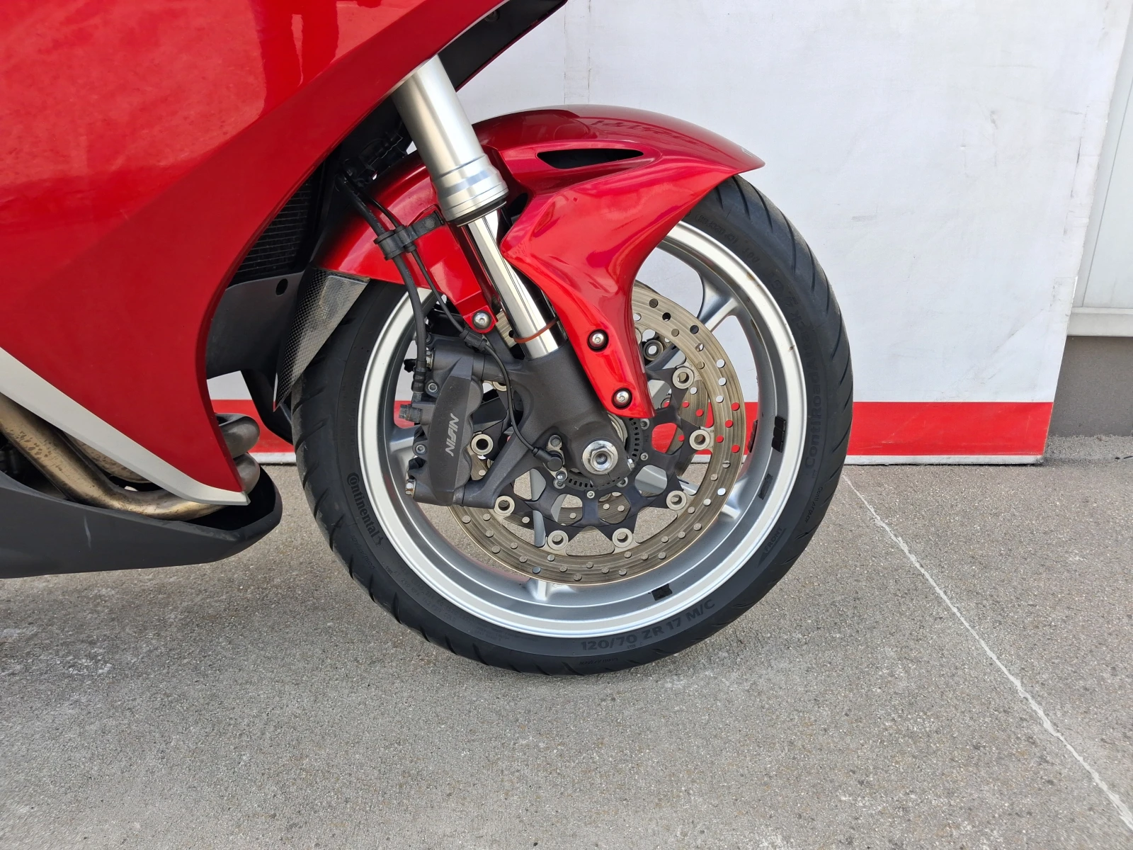 Honda Vfr 1200F ABS, снимка 11 - Мотоциклети и мототехника - 54556006