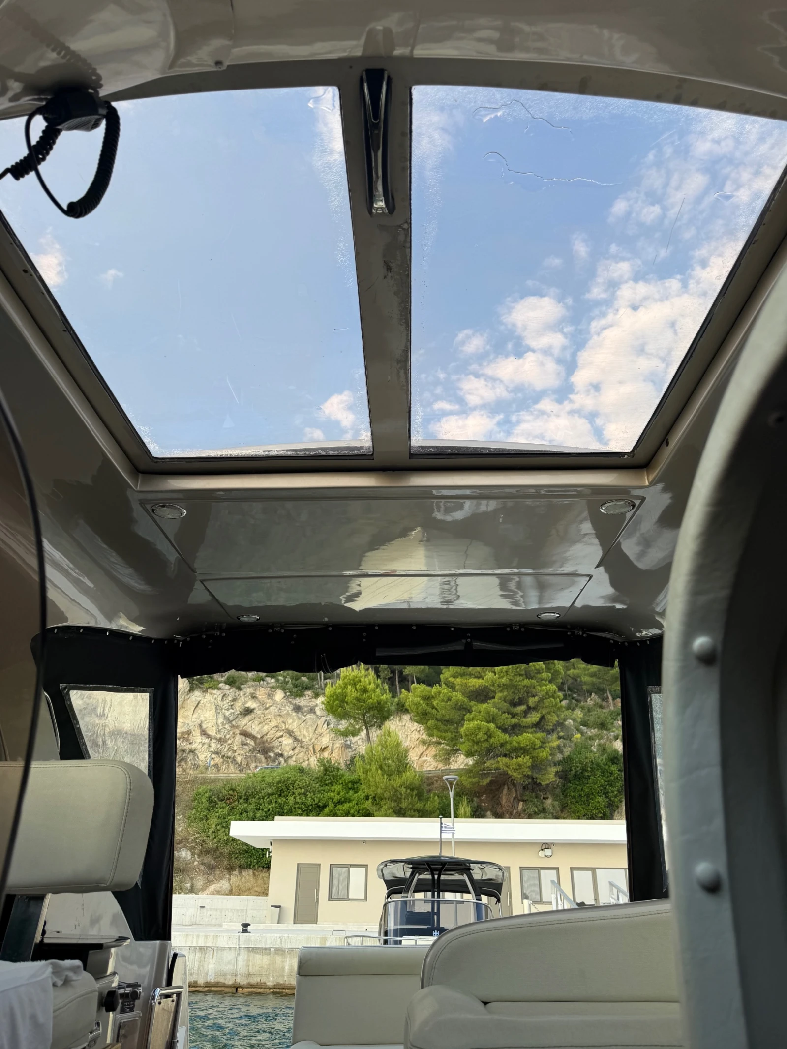Моторна яхта Beneteau MIRAKUl 30* 2018* ДИЗЕЛ* VOLVO PENTA* , снимка 5 - Воден транспорт - 55097963