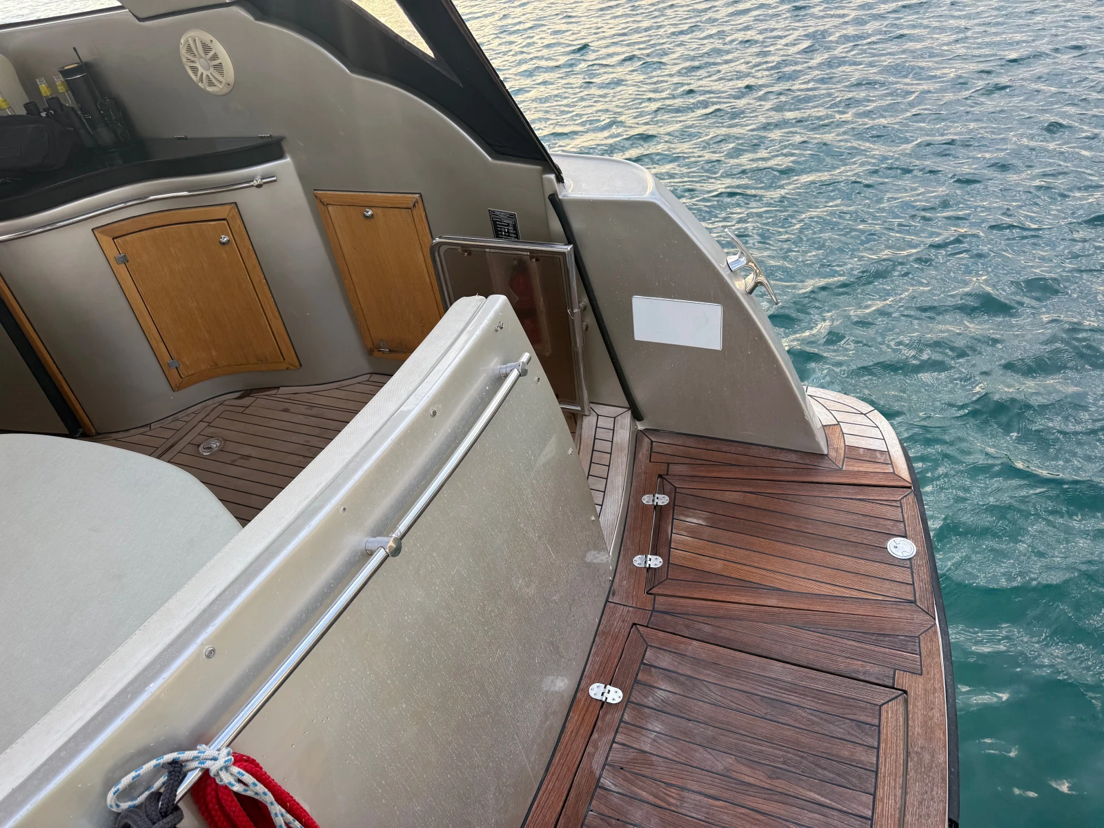 Моторна яхта Beneteau MIRAKUl 30* 2018* ДИЗЕЛ* VOLVO PENTA* , снимка 16 - Воден транспорт - 55097963