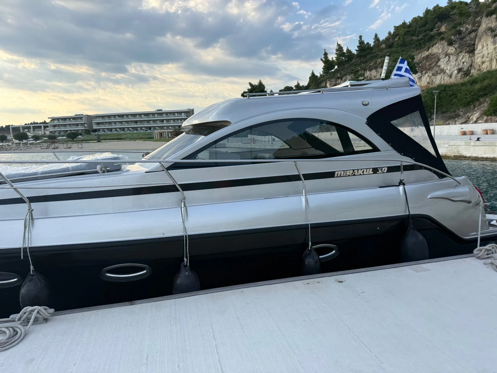 Моторна яхта Beneteau MIRAKUl 30* 2018* ДИЗЕЛ* VOLVO PENTA* , снимка 3 - Воден транспорт - 55097963