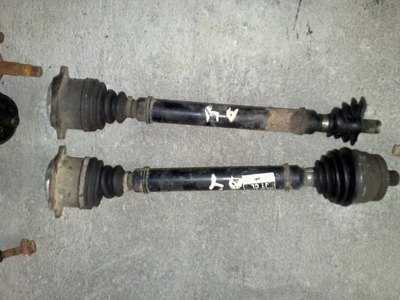 Полуоска за Ауди А4 (1)