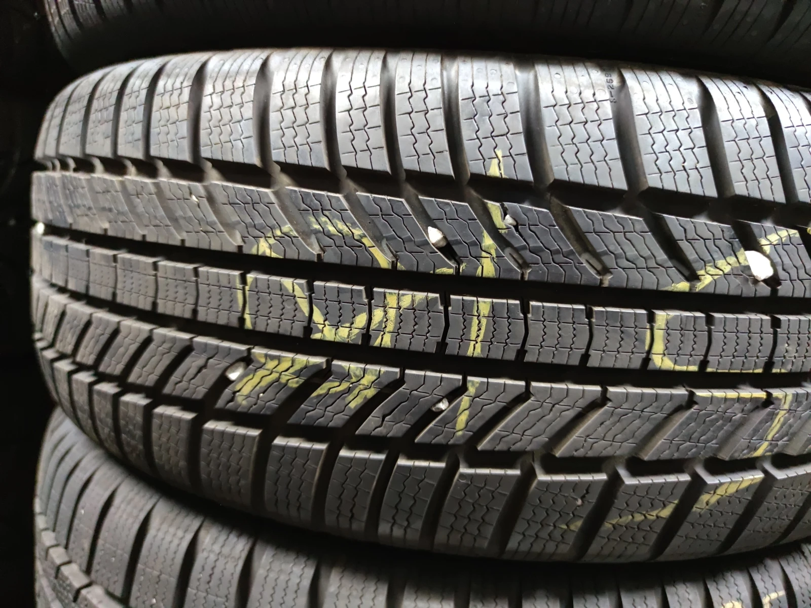  235/55R17 | Mobile.bg   4