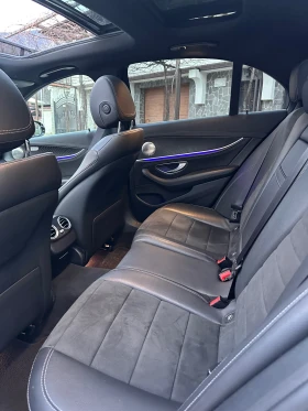 Mercedes-Benz E 220 FULL AMG PACK/BURMESTER/PANO, снимка 9