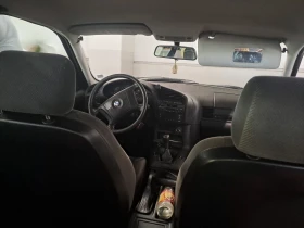BMW 318, снимка 3