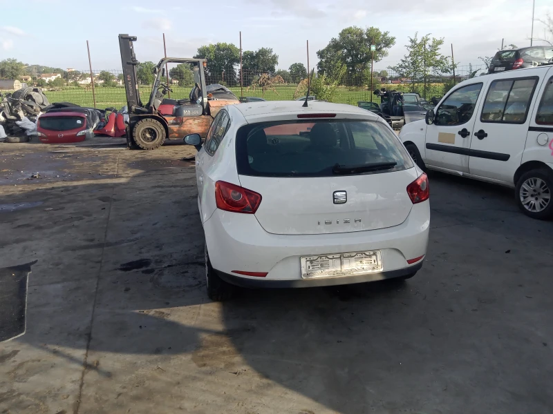 Seat Ibiza 1.6tdi, снимка 3 - Автомобили и джипове - 45613859