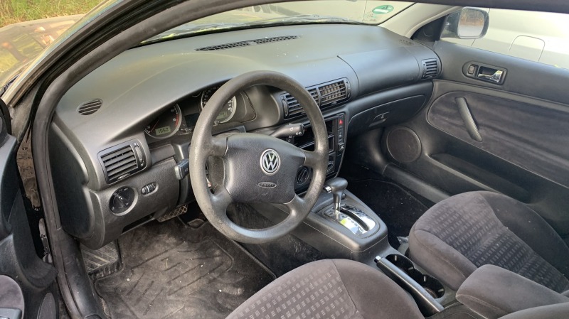 VW Passat 2.0i, снимка 6 - Автомобили и джипове - 46198583