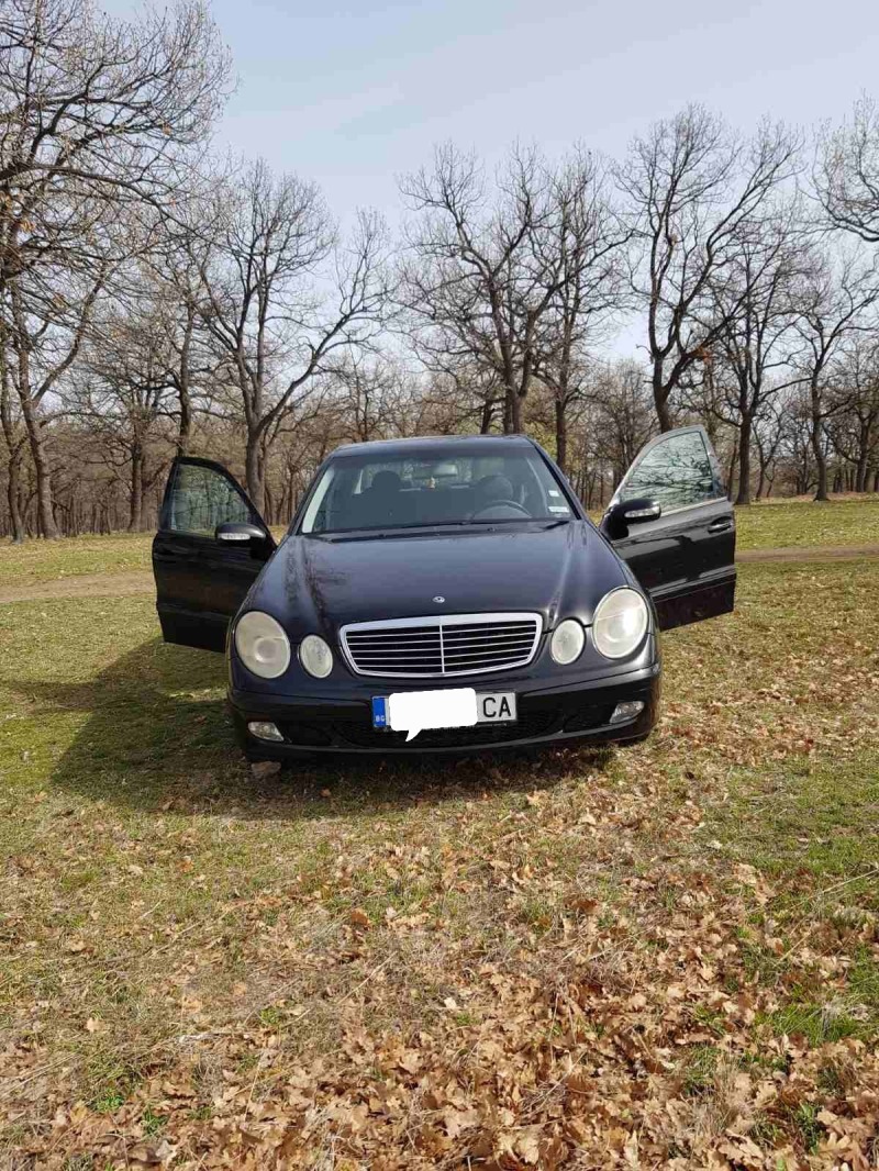 Mercedes-Benz E 220, снимка 5 - Автомобили и джипове - 45114415