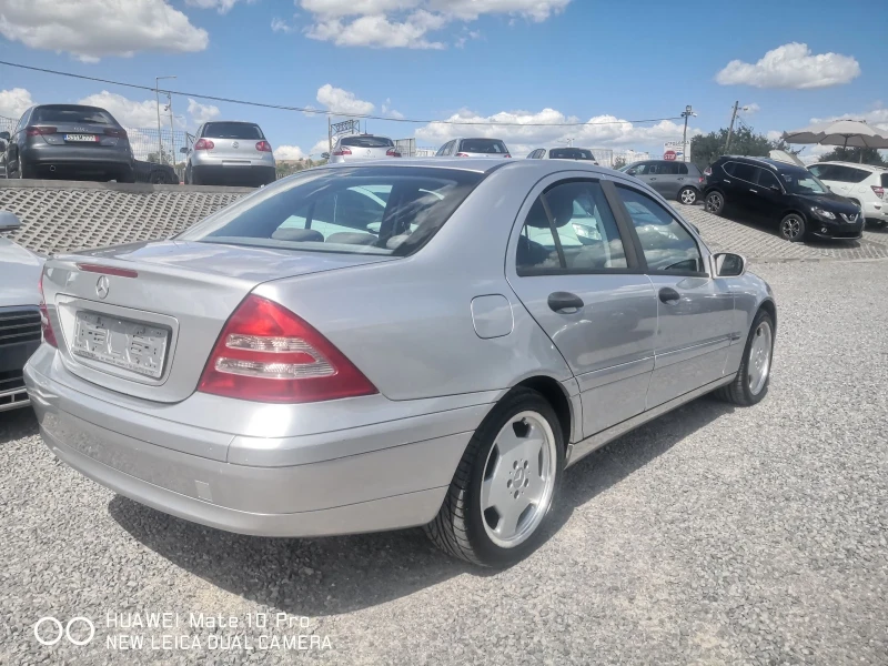 Mercedes-Benz C 180, снимка 4 - Автомобили и джипове - 46870313