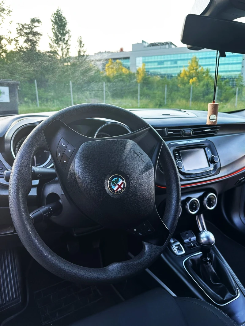 Alfa Romeo Giulietta, снимка 4 - Автомобили и джипове - 47330195