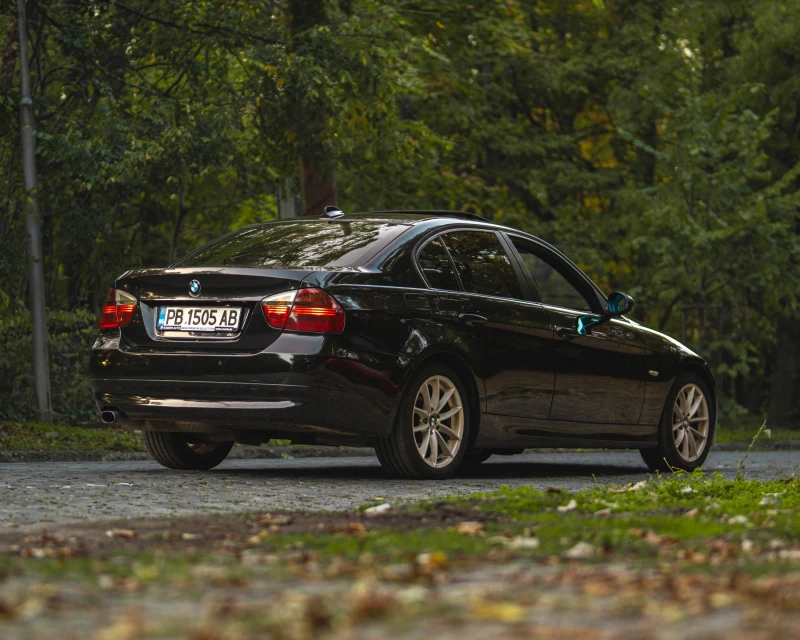 BMW 318 e90 автомат , снимка 4 - Автомобили и джипове - 47766005