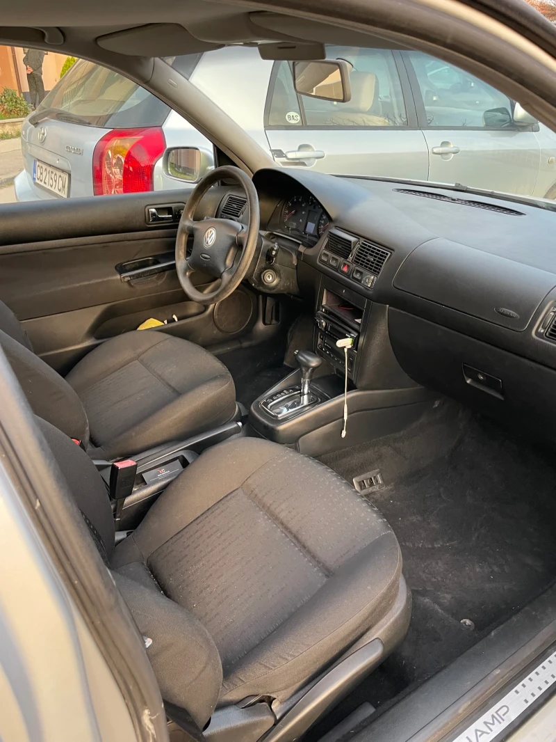 VW Golf, снимка 6 - Автомобили и джипове - 49508388