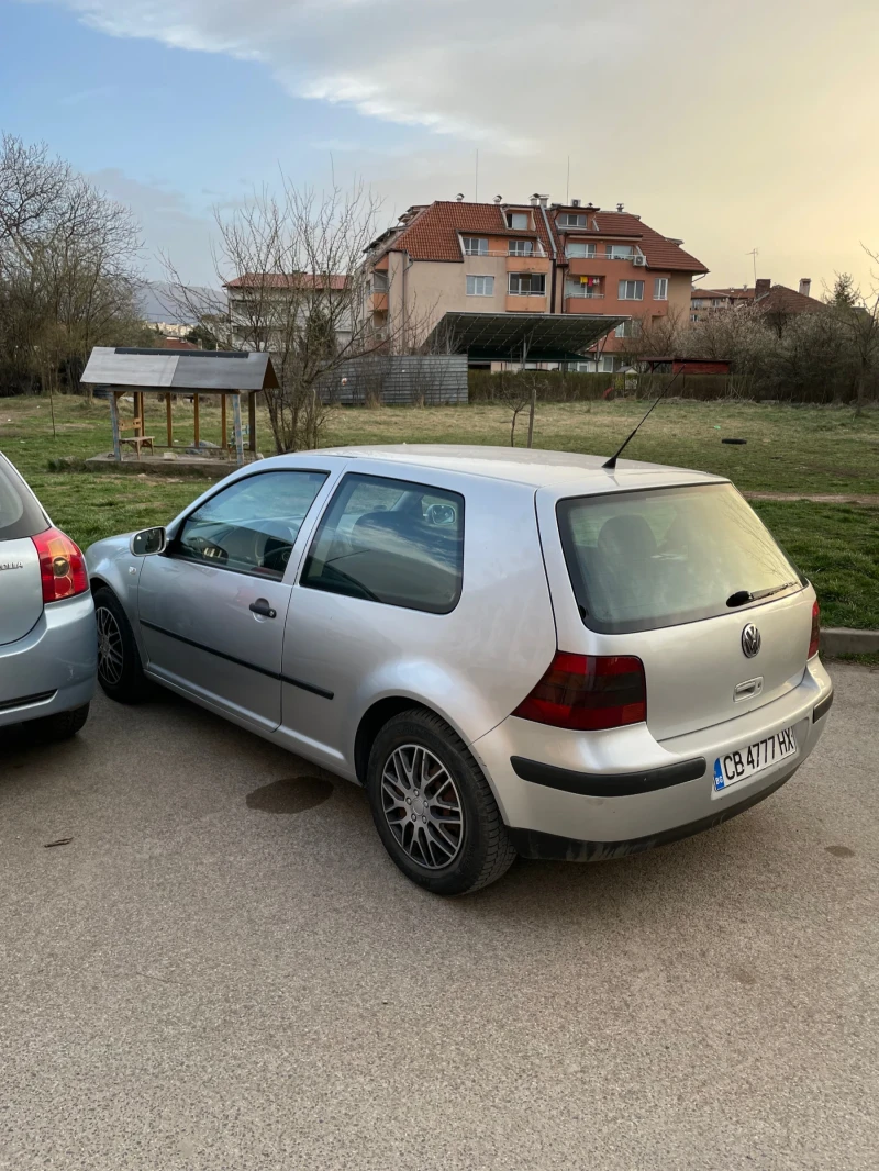 VW Golf, снимка 3 - Автомобили и джипове - 49508388