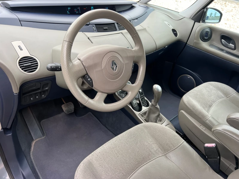 Renault Espace 3.0DCI XENON/NAVI/PODGREV/KOJA/UNIKAT, снимка 10 - Автомобили и джипове - 52181463