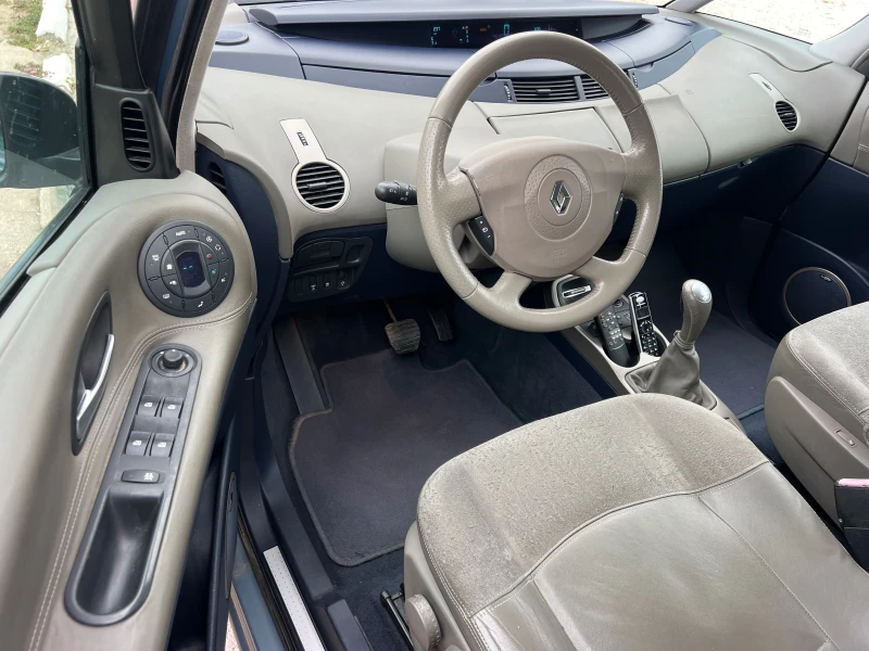 Renault Espace 3.0DCI XENON/NAVI/PODGREV/KOJA/UNIKAT, снимка 9 - Автомобили и джипове - 52181463