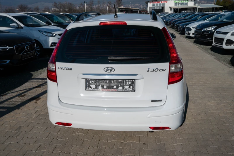 Hyundai I20 1.6* 90кс* дизел* фейслифт, снимка 8 - Автомобили и джипове - 52828686